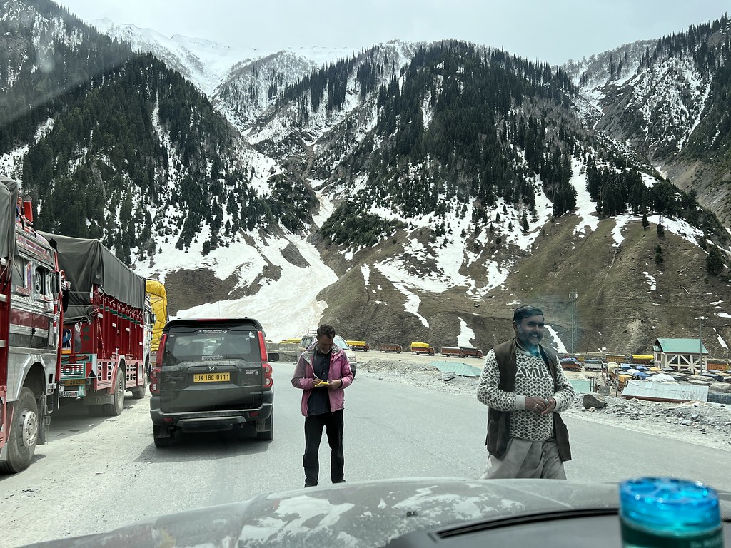 Ladakh in November: Weather, Temperature, Roads, Snow & Travel Guide